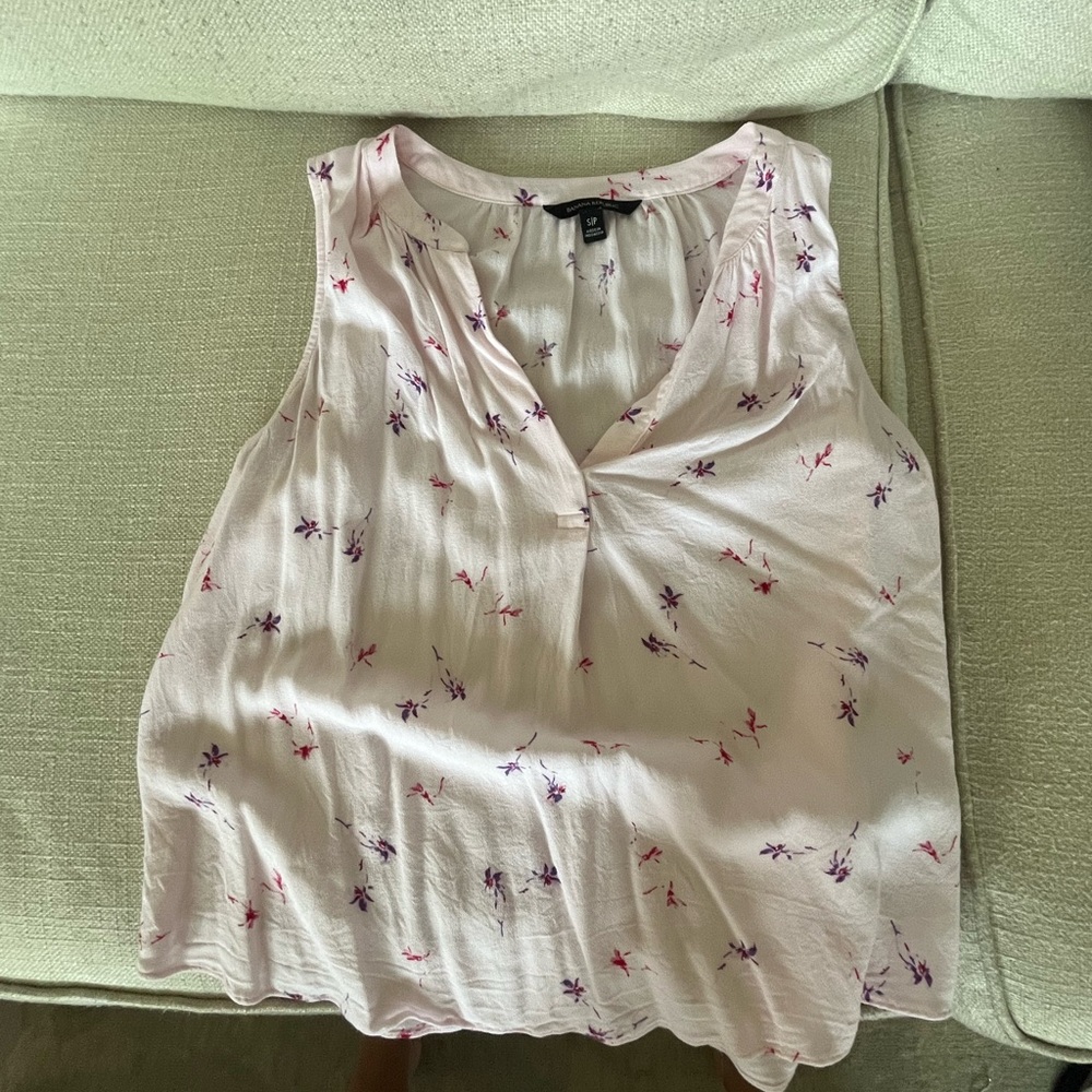 Banana Republic Light Pink Floral Sleeveless Top